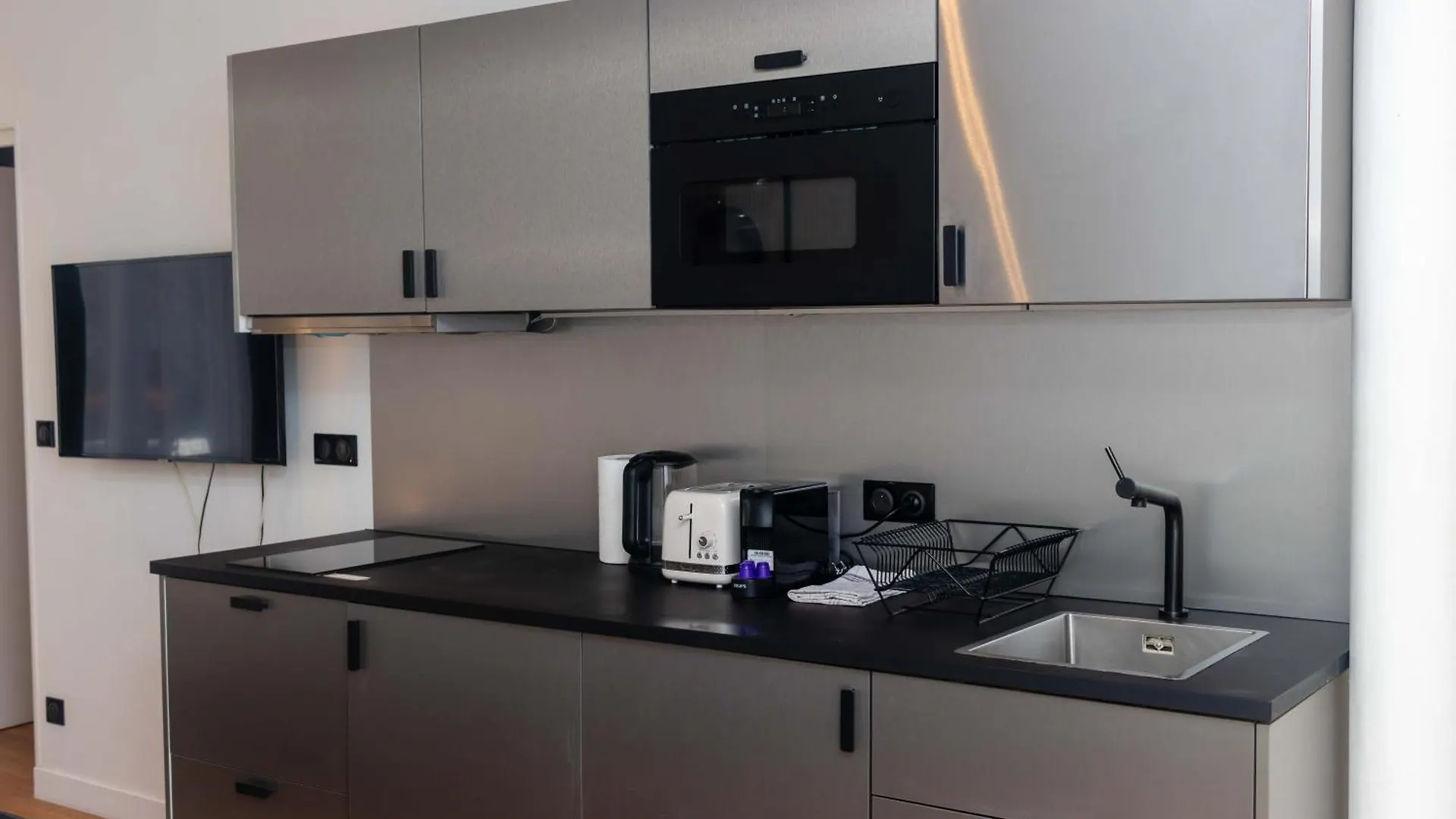 Center Of By Prestige Paris
