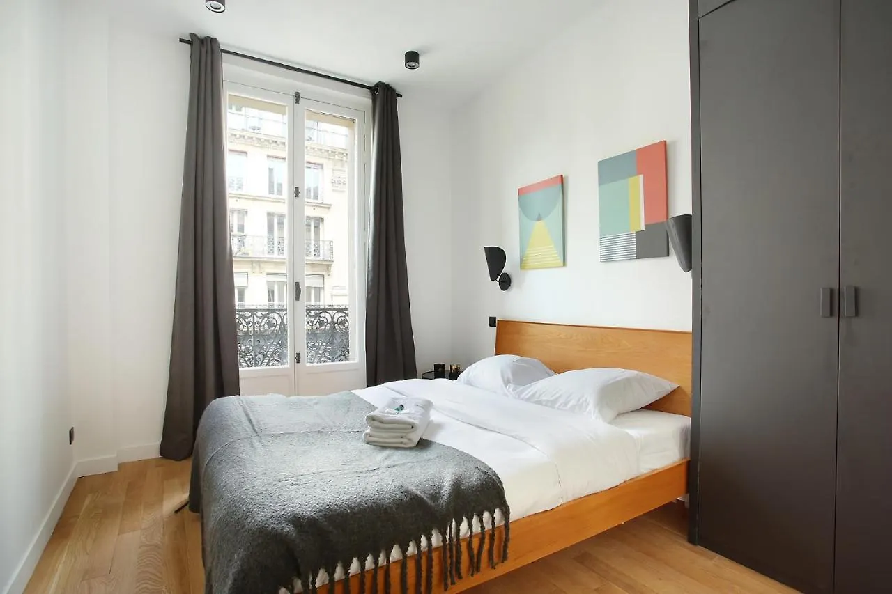 Center Of By Prestige Apartment *